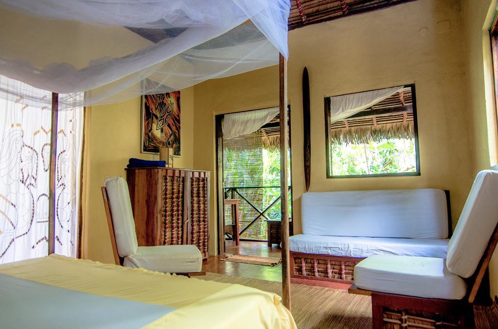 Les Bungalows D'Ambonara Hell-Ville ภายนอก รูปภาพ